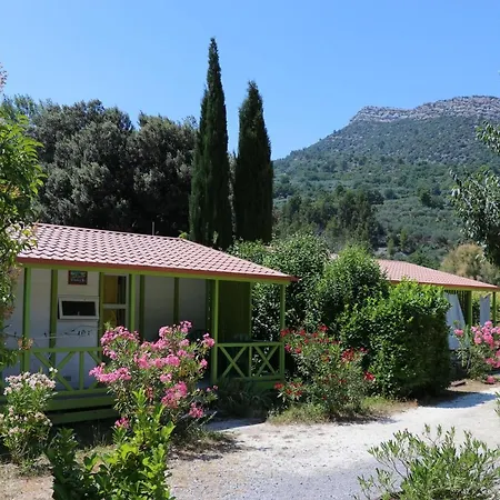 Hotel La Fontaine D'Annibal Buis-les-Baronnies Exterior foto